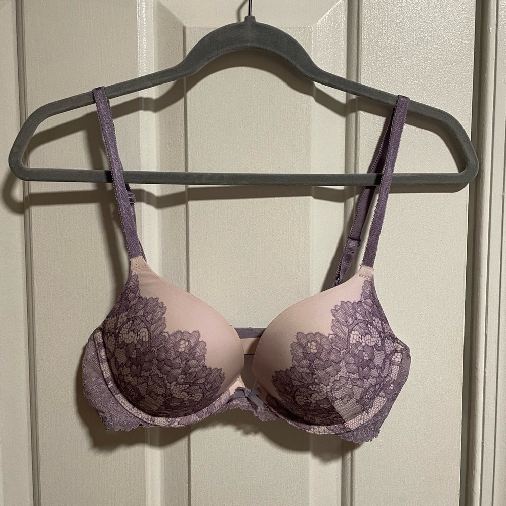 Lilac Lace Victoria’s Secret Bra 34C